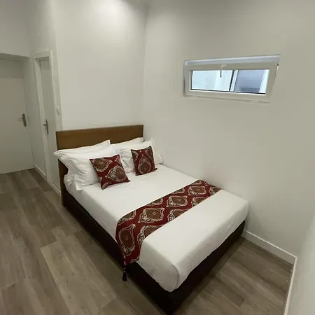 Casalondres Emtr77 Pensjonat 3*